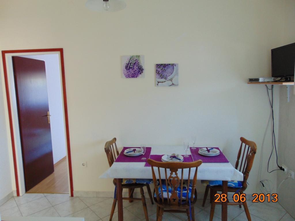Apartments Borozan Vinisce Room photo